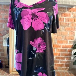 LuLaRoe Black and Pink Floral Short Sleeve Top